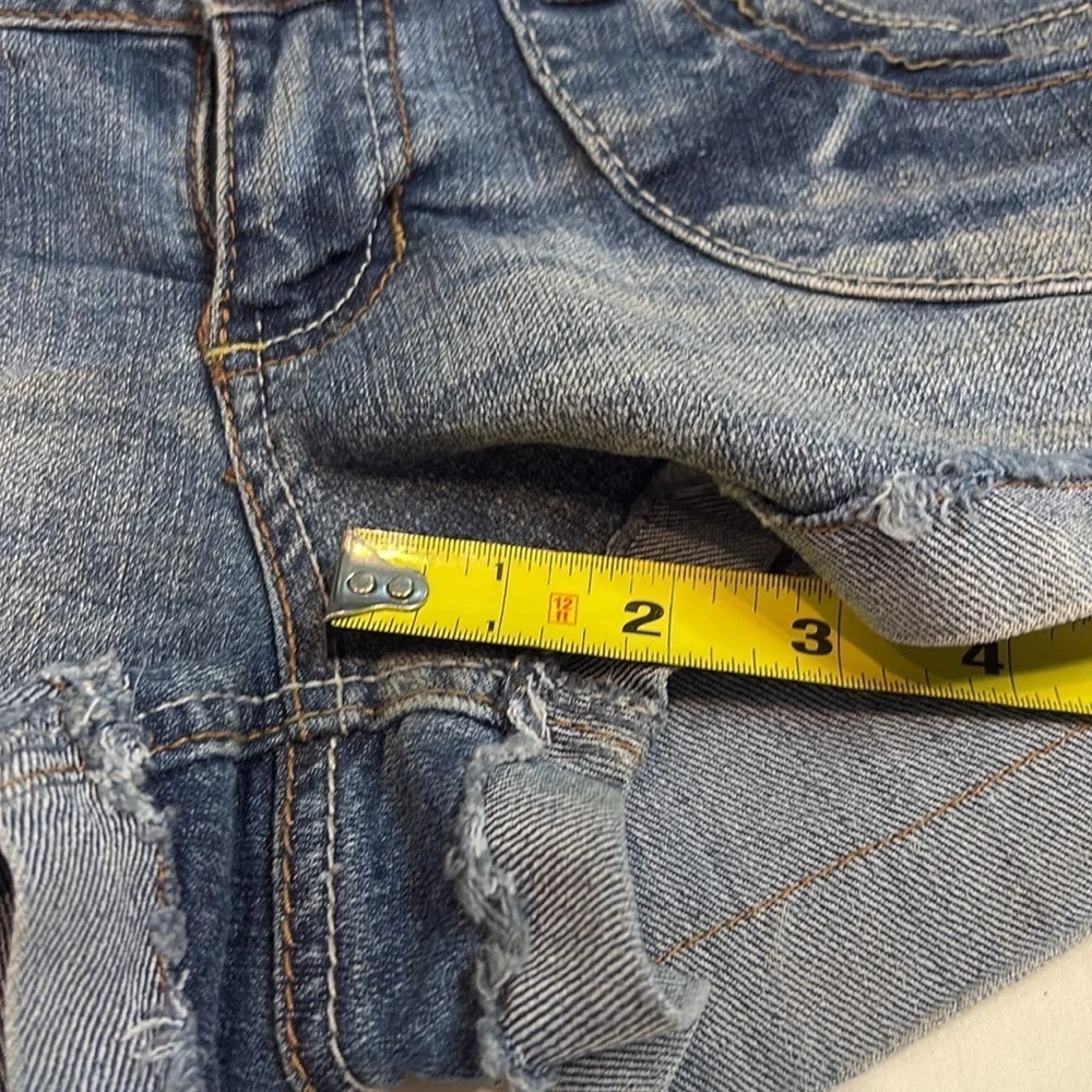 Wallflower Jean Shorts Distressed Cut-Off Style. Decorative Back Pockets. Size 7